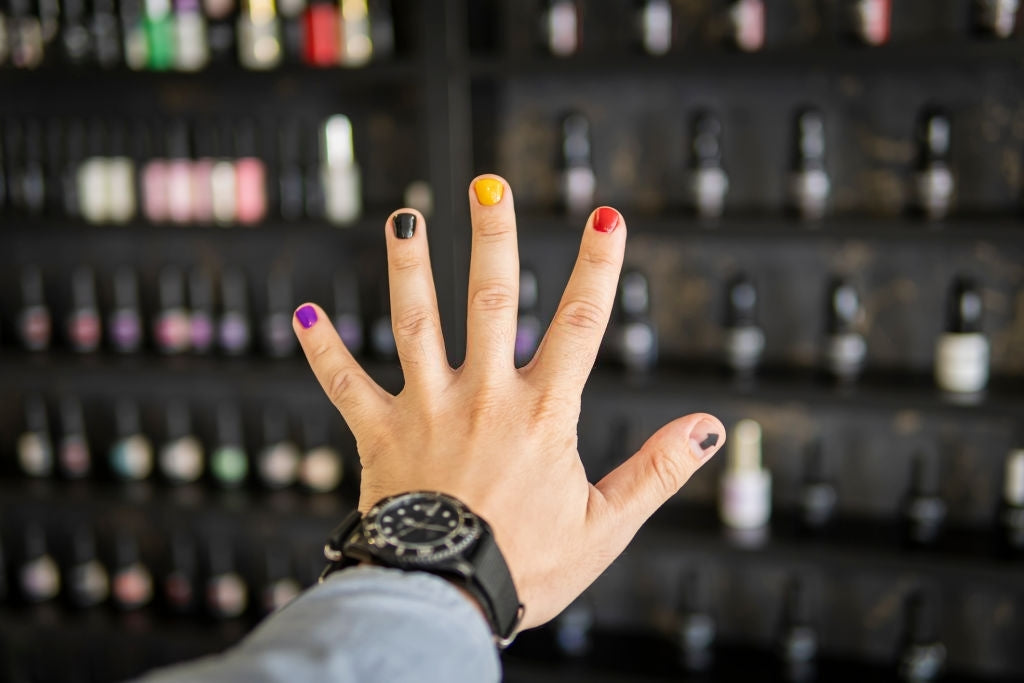 The Best Nail Polish Colors For Zodiac Signs During Gemini Season 2022